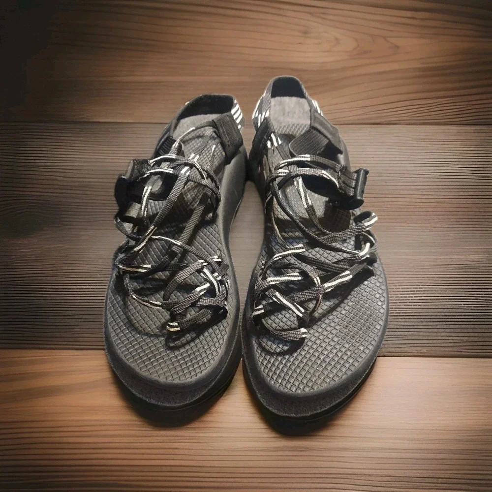 Chaco Sandals ZX3 Classic Scatter Black/White Arch Support Women‎ Sz W8 Strappy